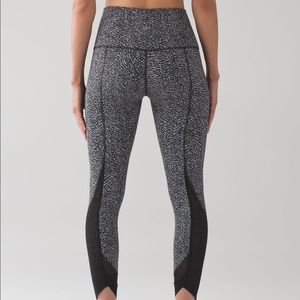 Lululemon Wunder Under Pant, Hi-Rise, Size 6